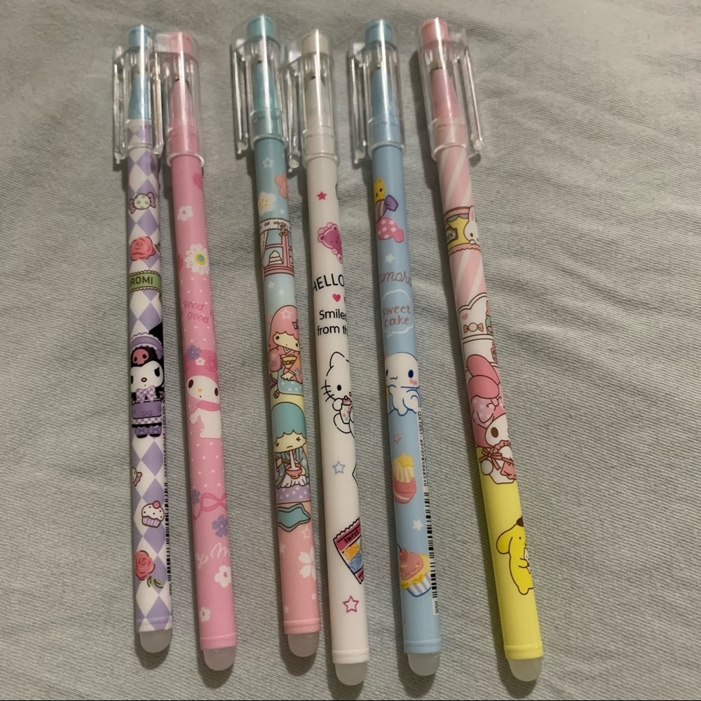 Set of 12 Sanrio Black Ink Pens in a Plastic Carrying Case - Picture 4 of 14